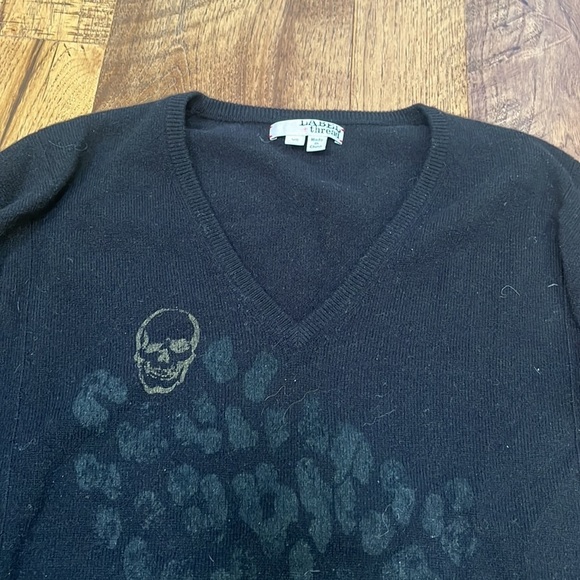 Label + Thread Woman’s Black Skull Sweater Size XS - Picture 2 of 7